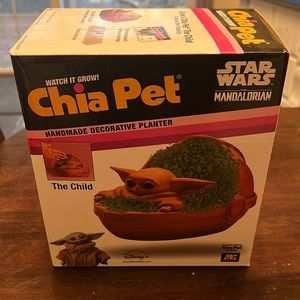 Mandalorian Chia Pet- Baby Yoda